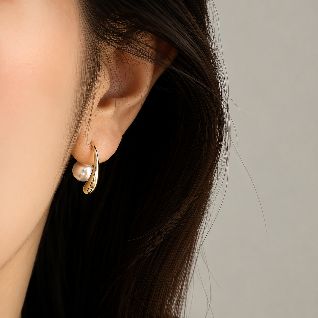 Poise Pearls Sculptural Earrings