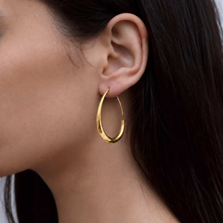 Essential Curve Gold-Plated Hoops