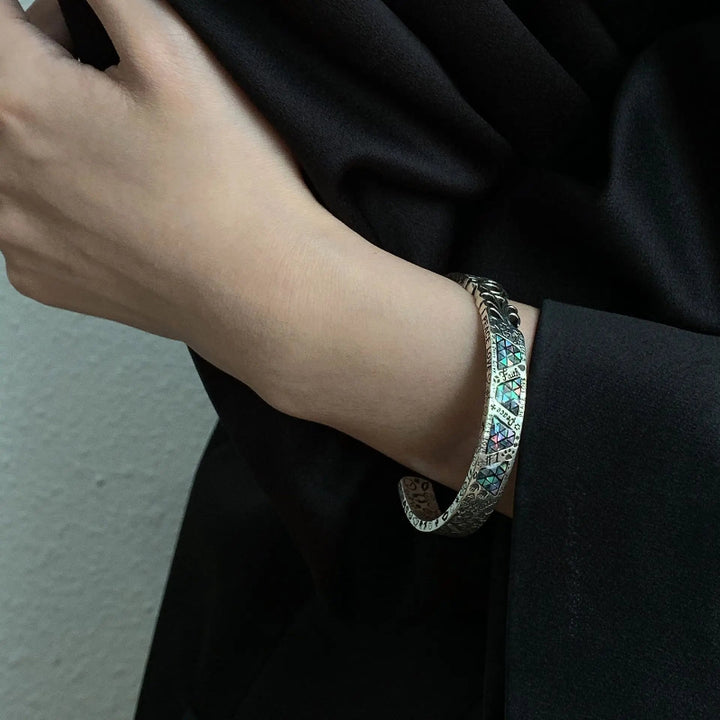 Shiloh Groove Grafitti Cuff