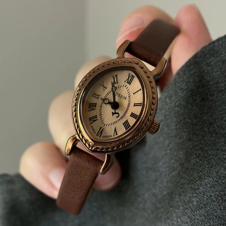 Alice's Clockwork Timepiece