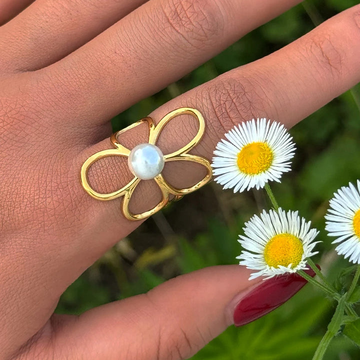 Daydream Soft Petal Ring
