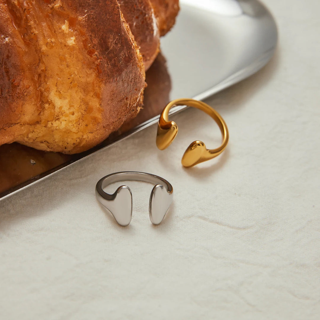 Molten Pause Minimalist Ring