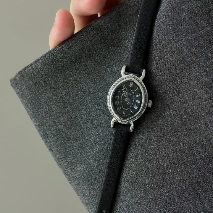 Alice's Clockwork Timepiece