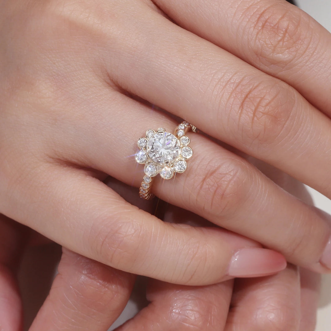 Centria Diamond Solid Gold Ring