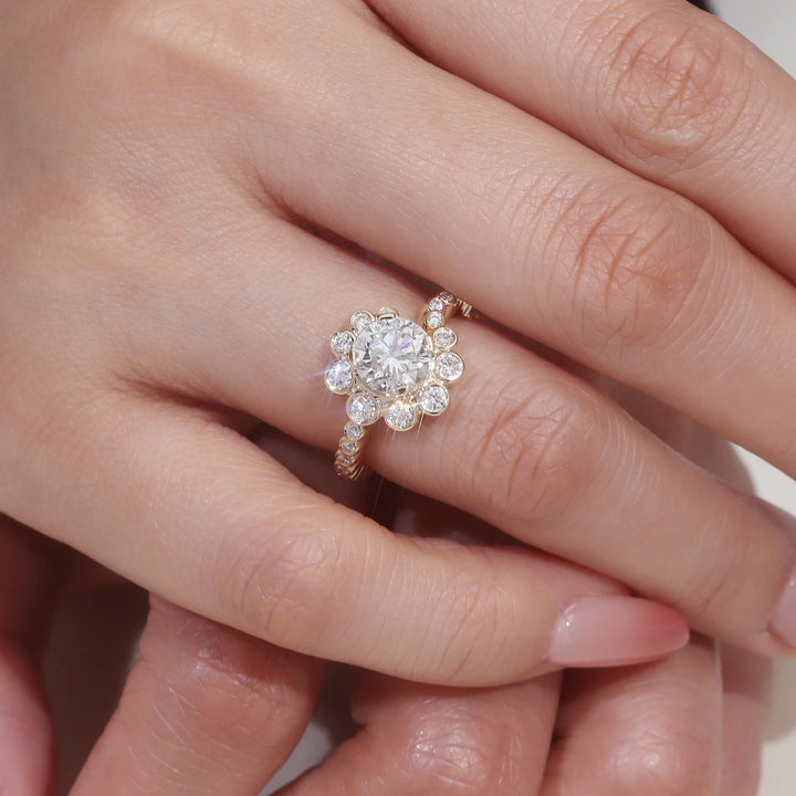 Centria Diamond Solid Gold Ring