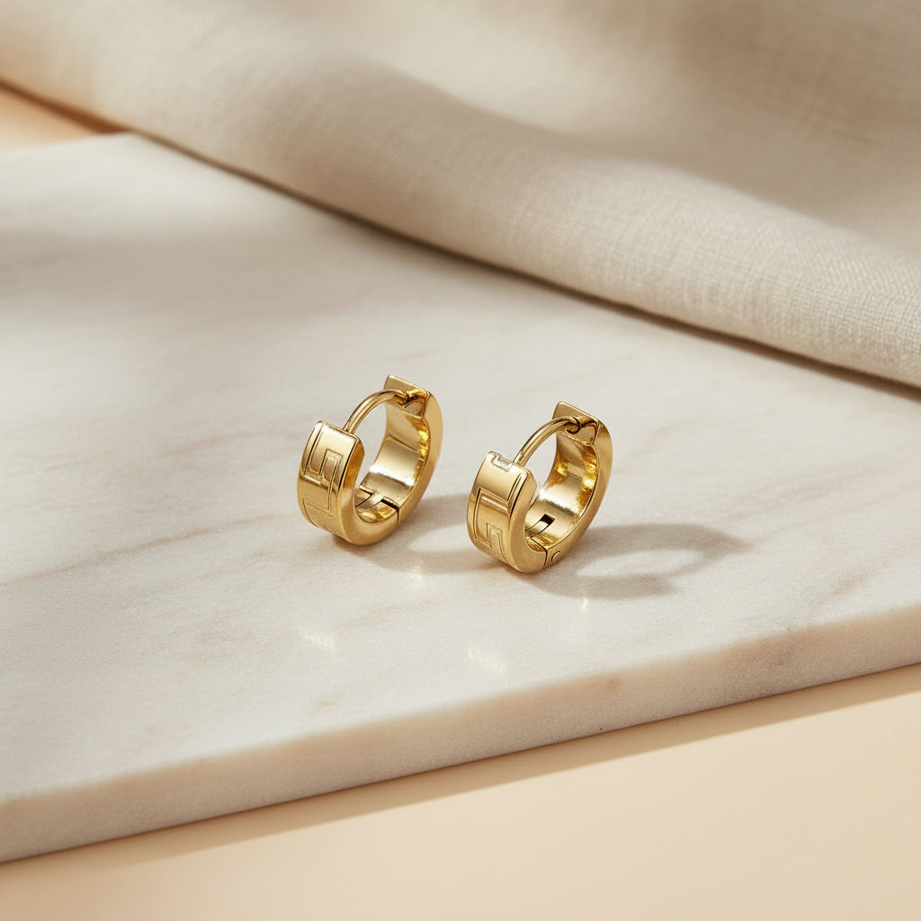 Majestica Hoops Earrigs