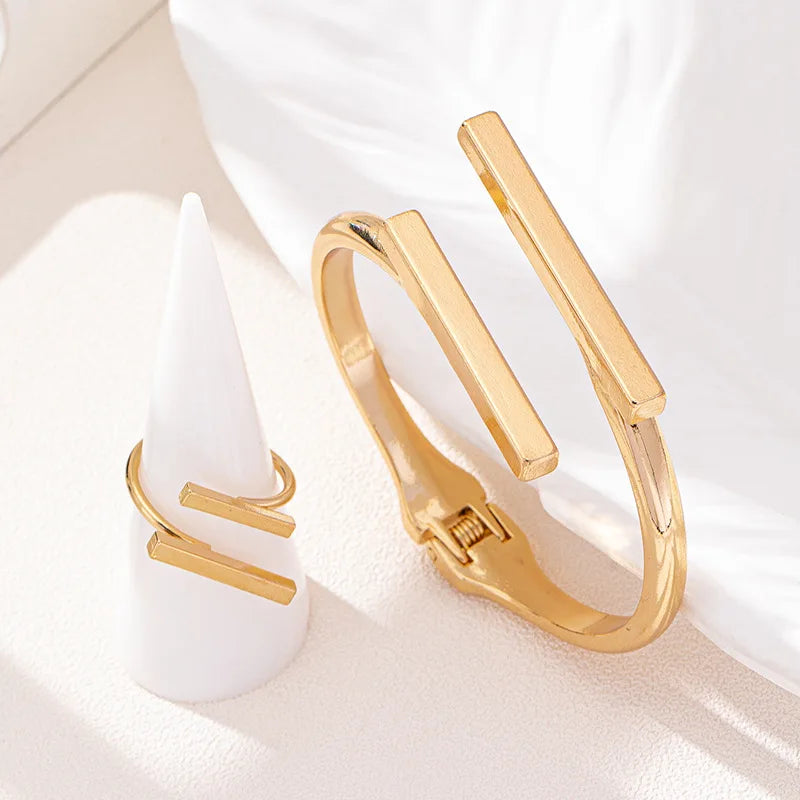 Petra Line Set