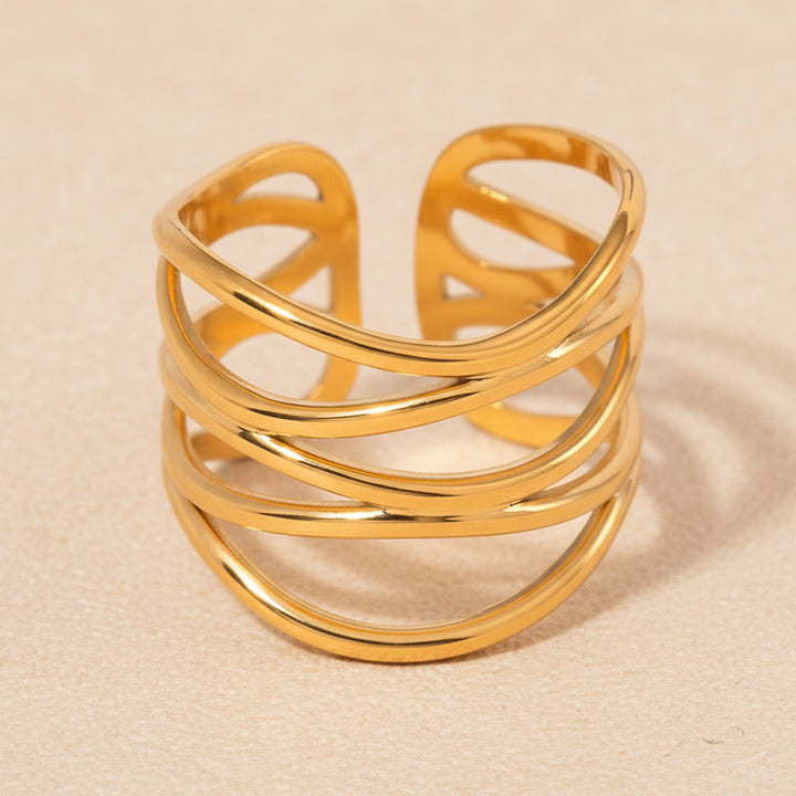 Paralina Twist Ring