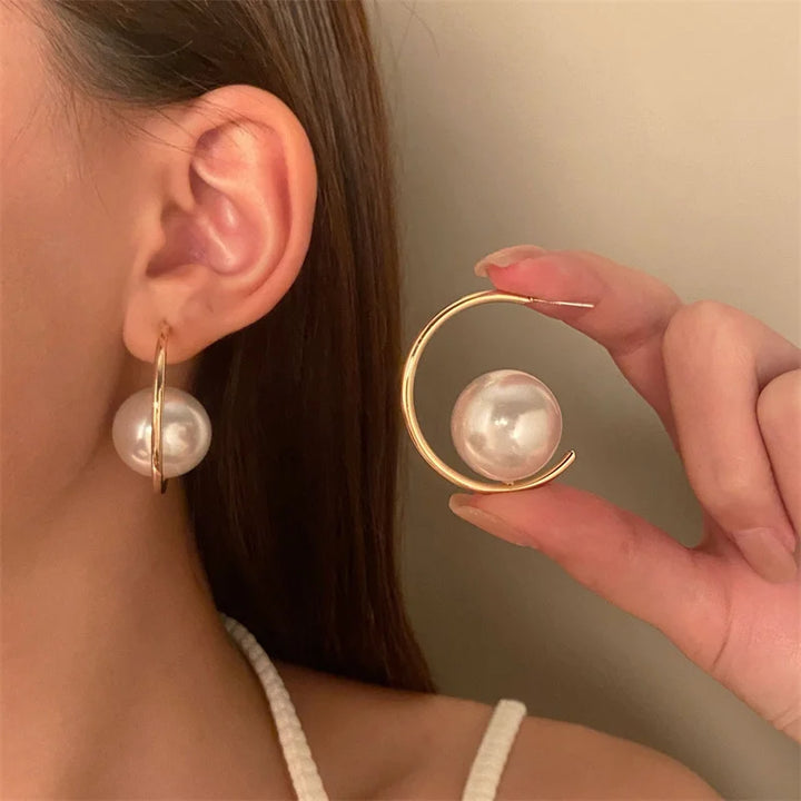 Demitría Pearl Hoops