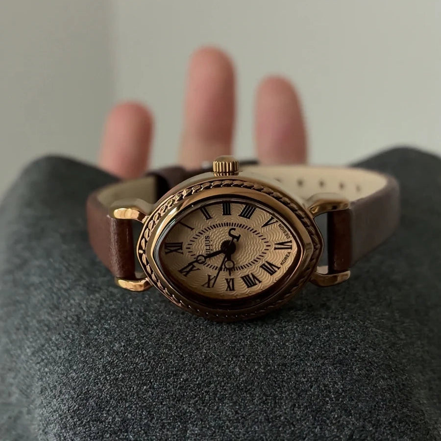 Alice's Clockwork Timepiece