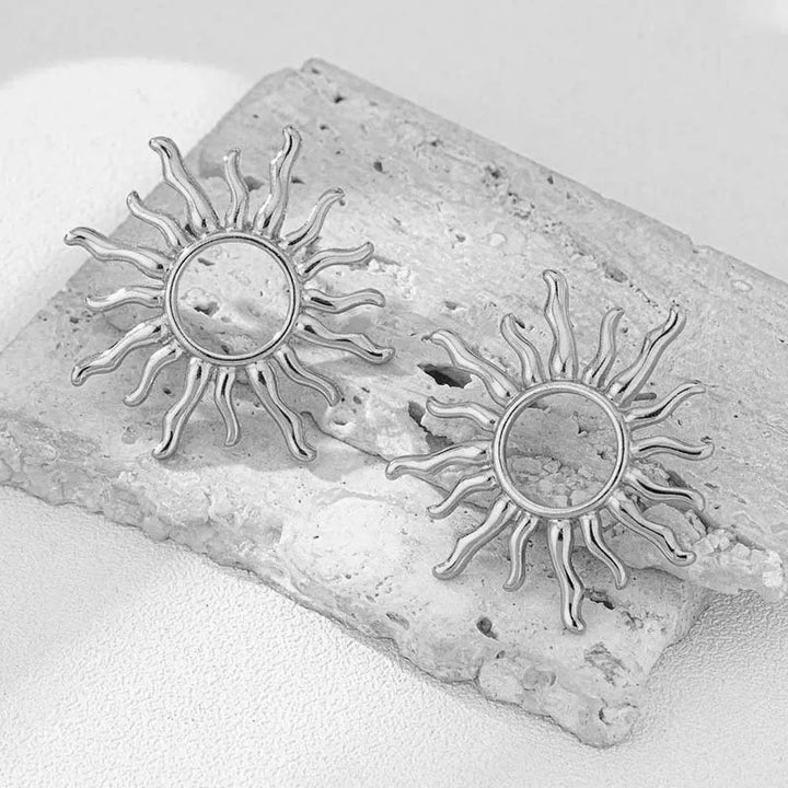 Éclat Solaire Studs