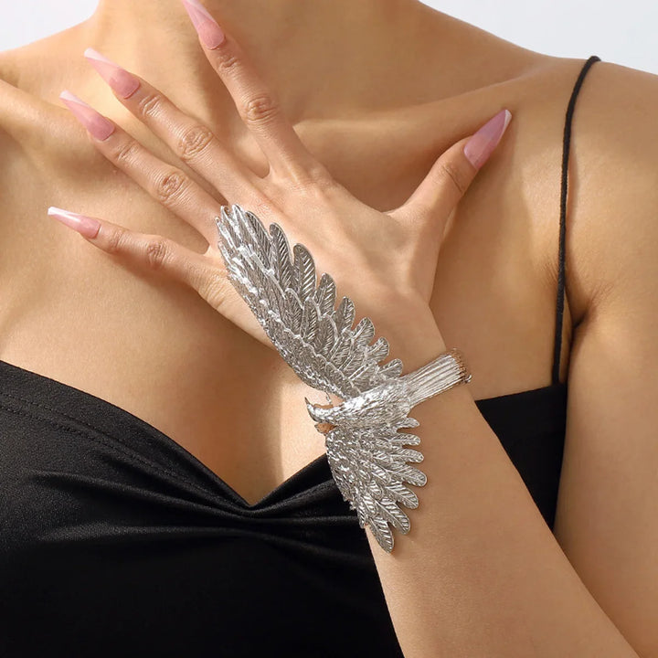 Aviella Arc Bracelet