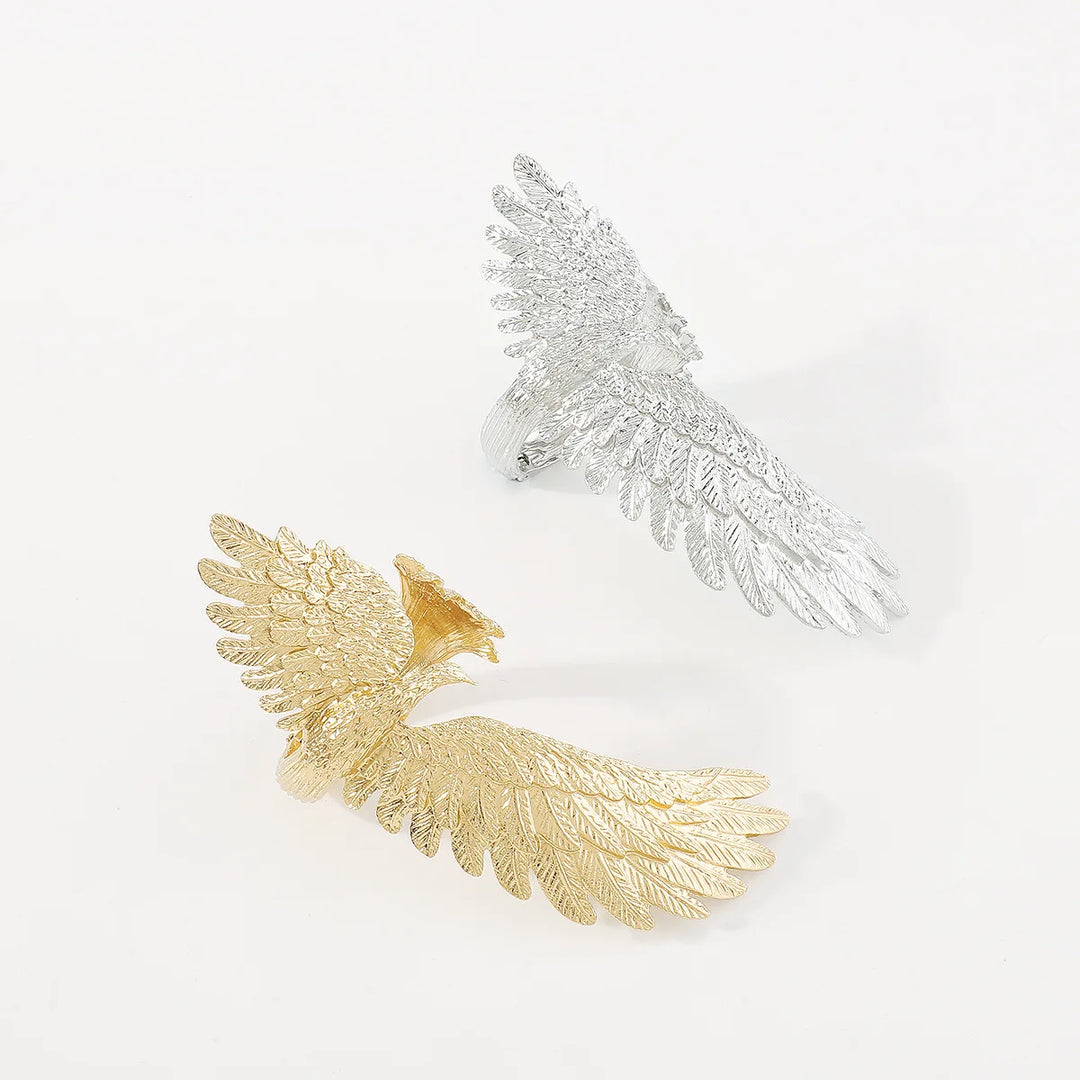 Aviella Arc Bracelet