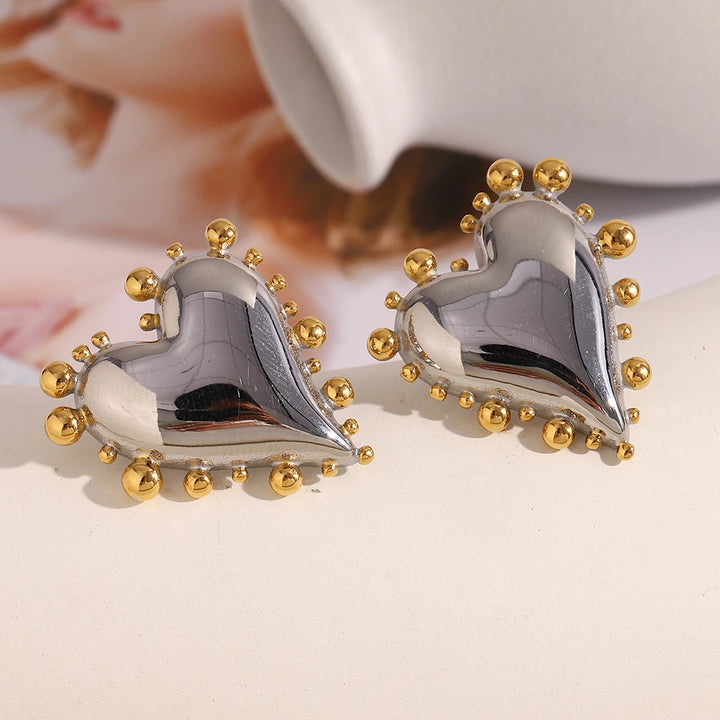 Hera Quinn Love Earrings