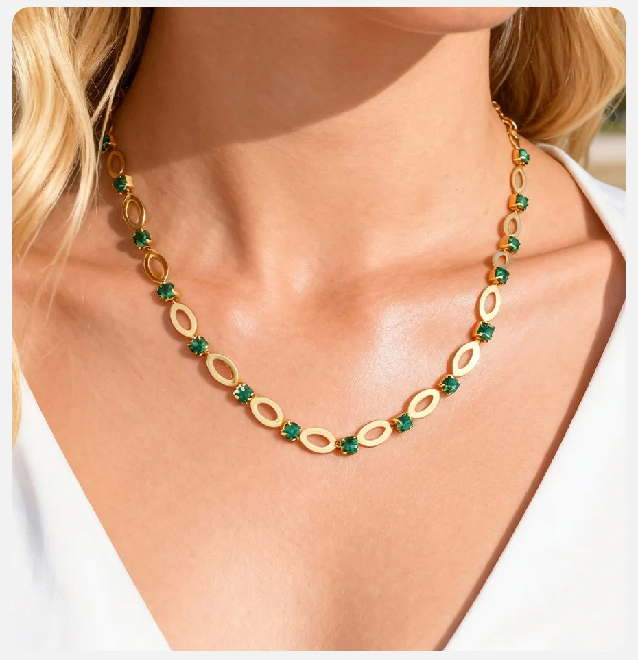 Lucette Éloïse Golden Necklace