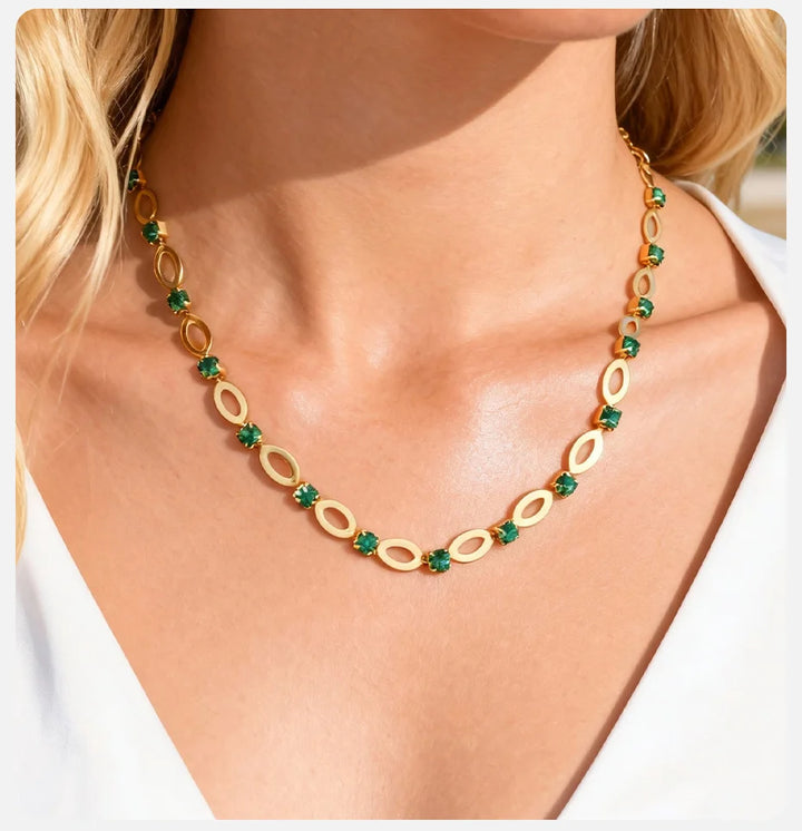 Lucette Éloïse Golden Necklace