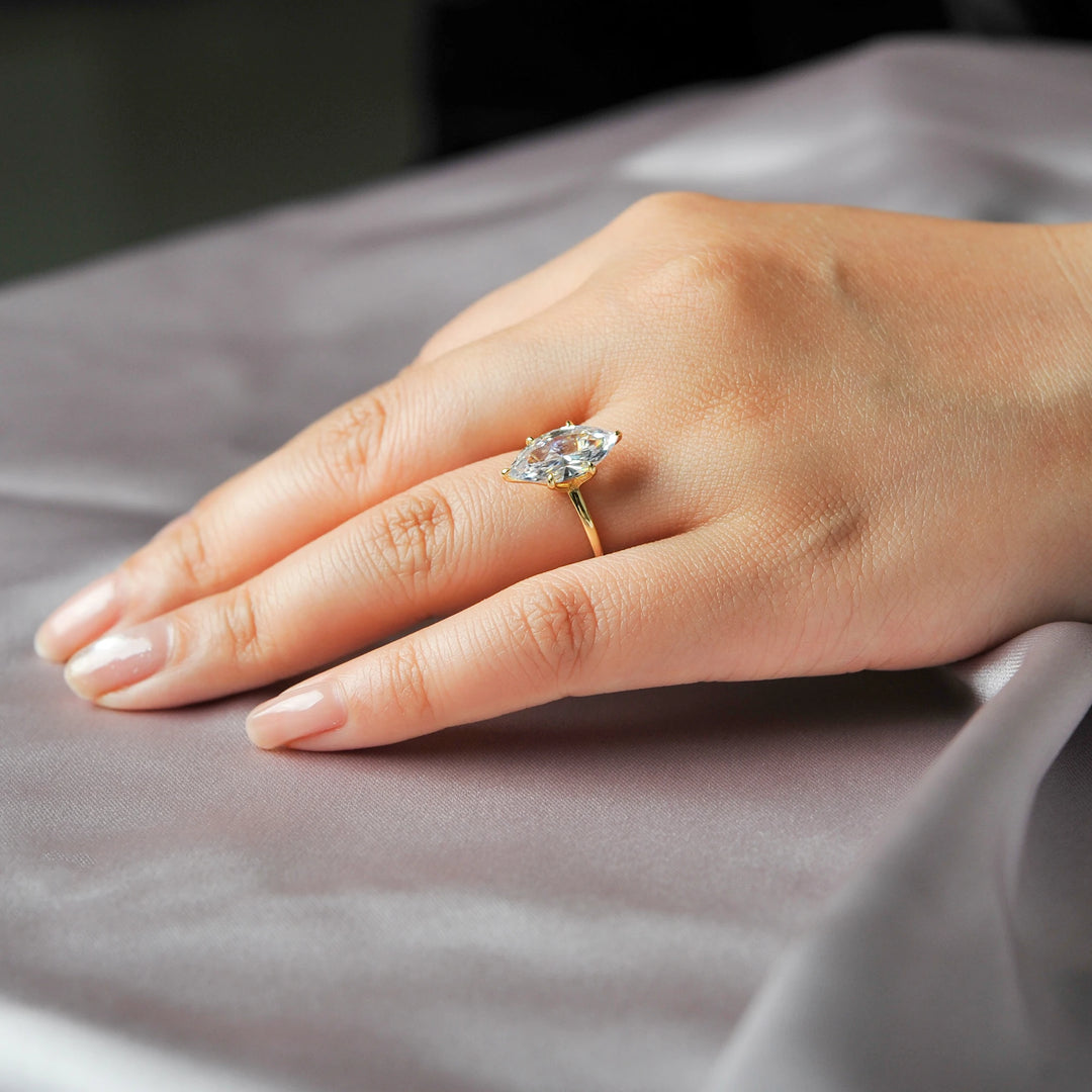 Ascendia Solitaire Pure Silver Ring