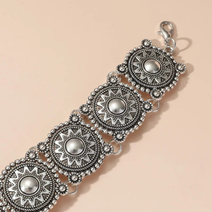 Solenne Renaissance Ornate Choker
