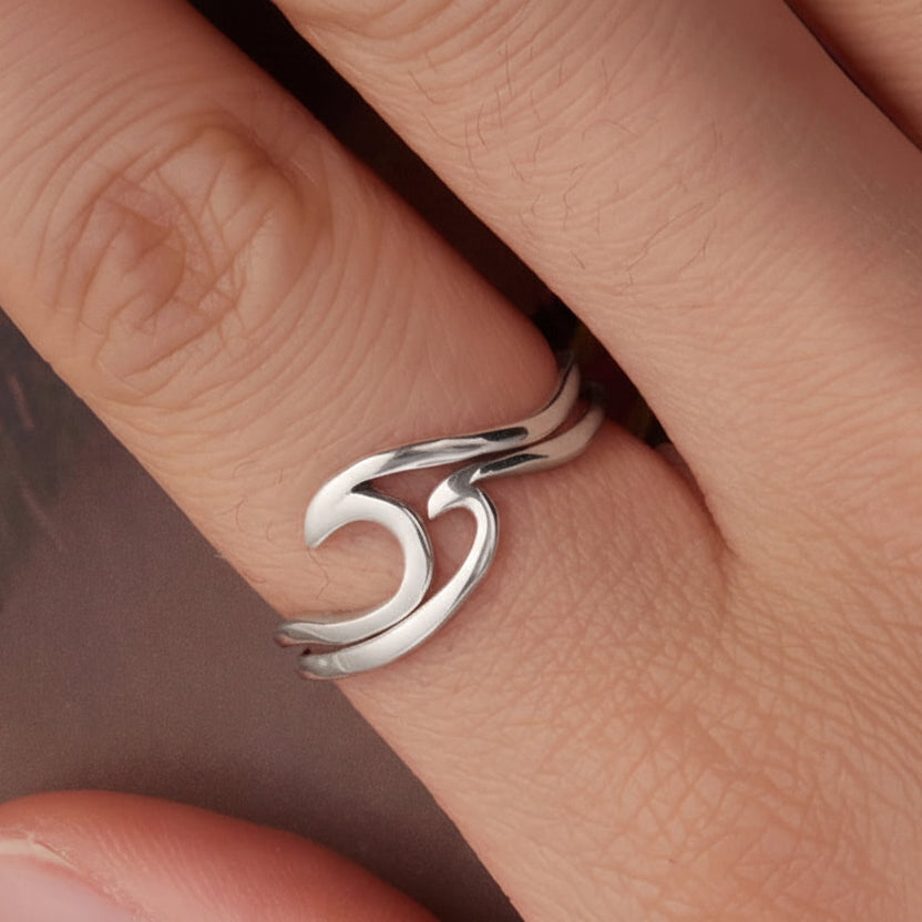 Gifted Tide Silver Ring