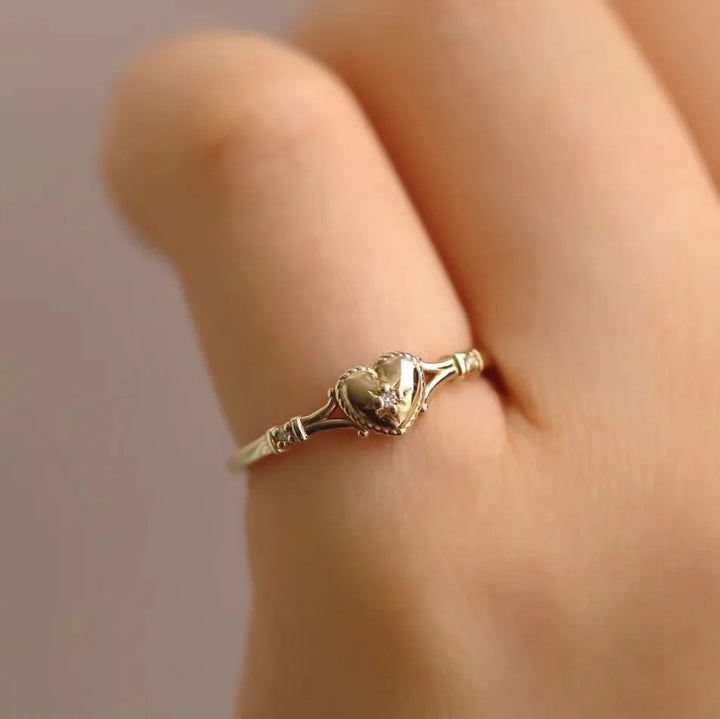Ismirra Valor Heart Ring