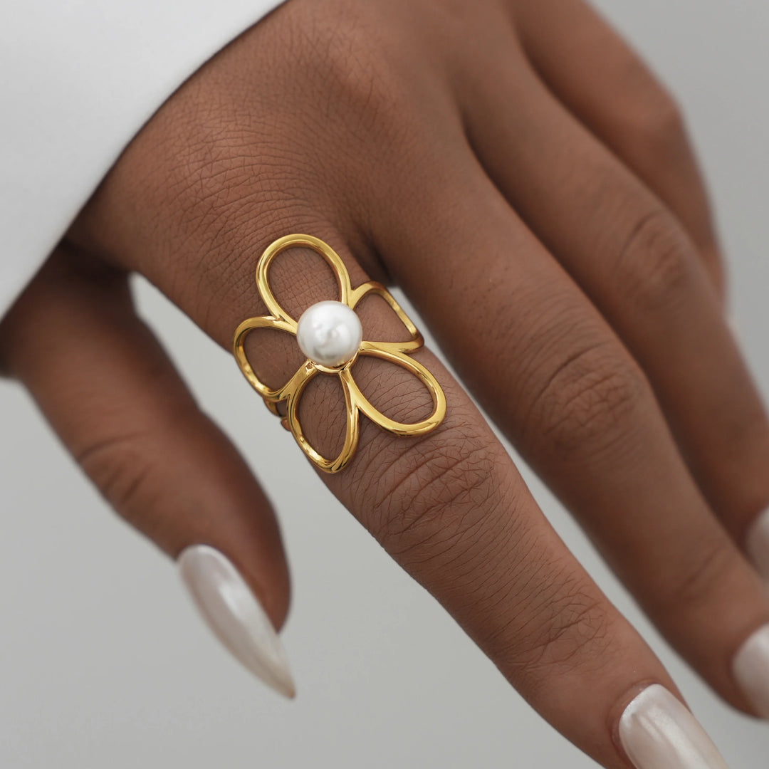 Daydream Soft Petal Ring