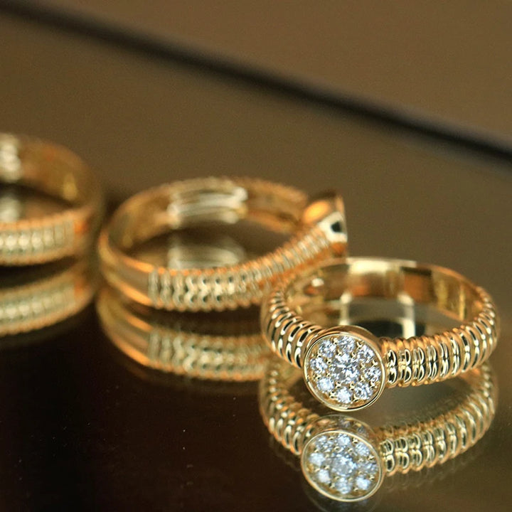 18k Gold Vérité Diamond Ring