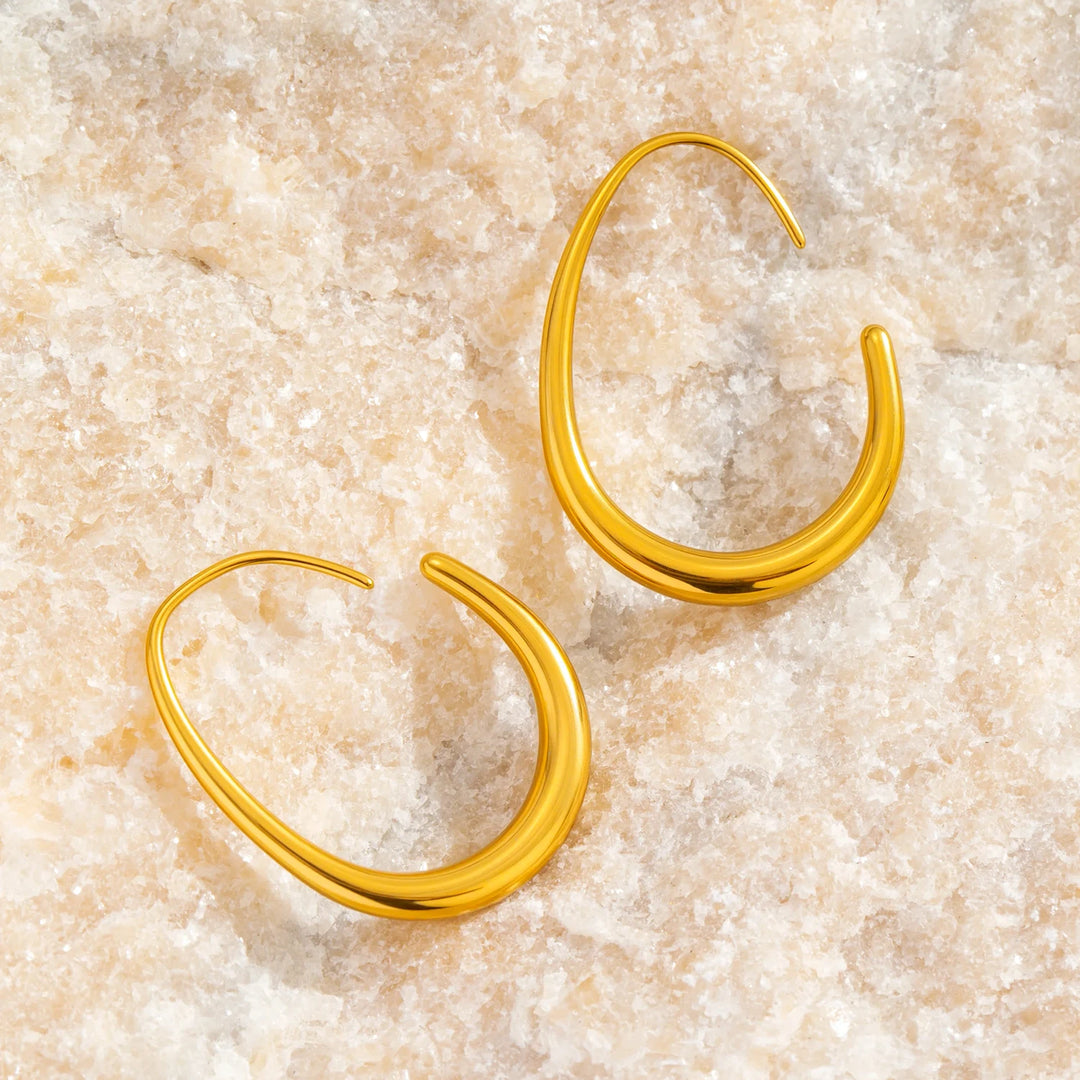 Essential Curve Gold-Plated Hoops
