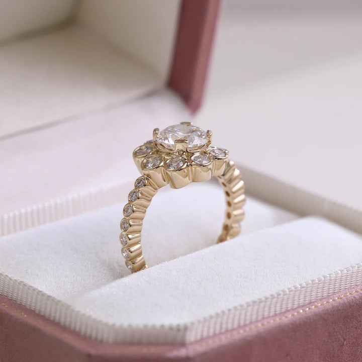 Centria Diamond Solid Gold Ring
