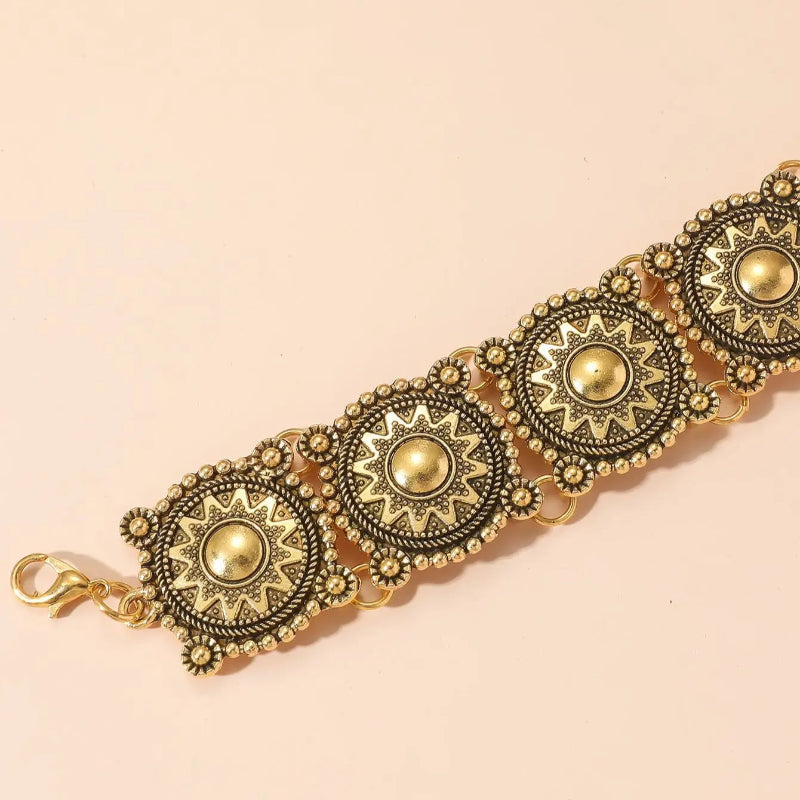 Solenne Renaissance Ornate Choker