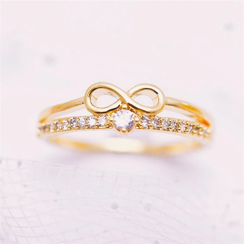 Fleur Kiss Eternity Ring
