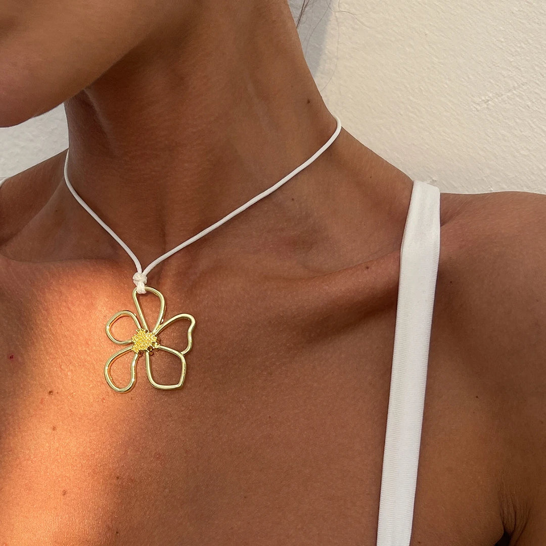 Amara Vaé Necklace