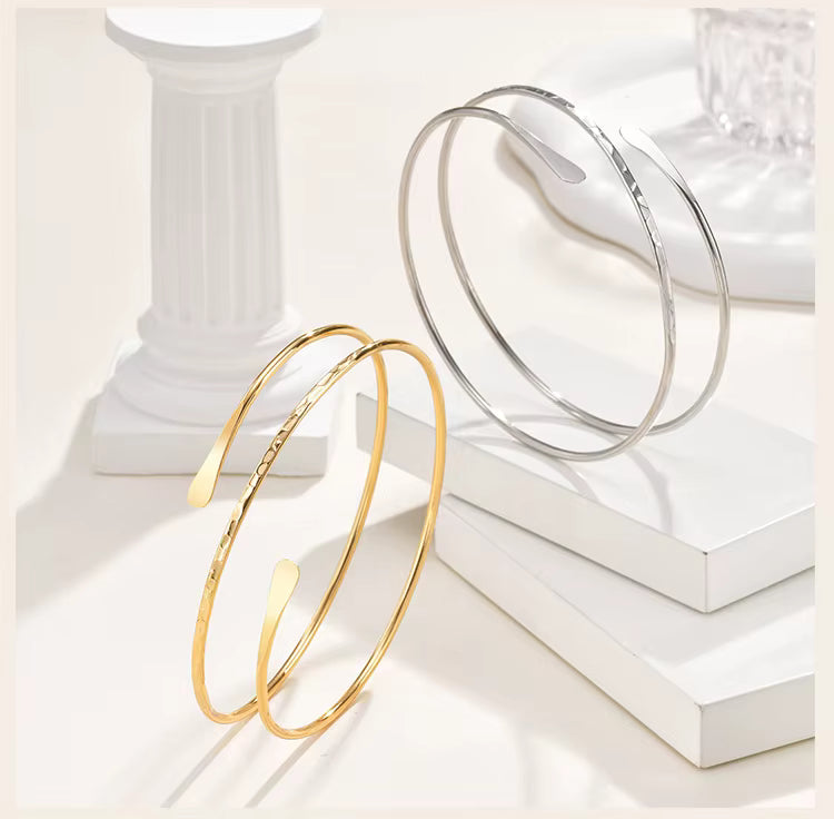Olena Waterproof Armband