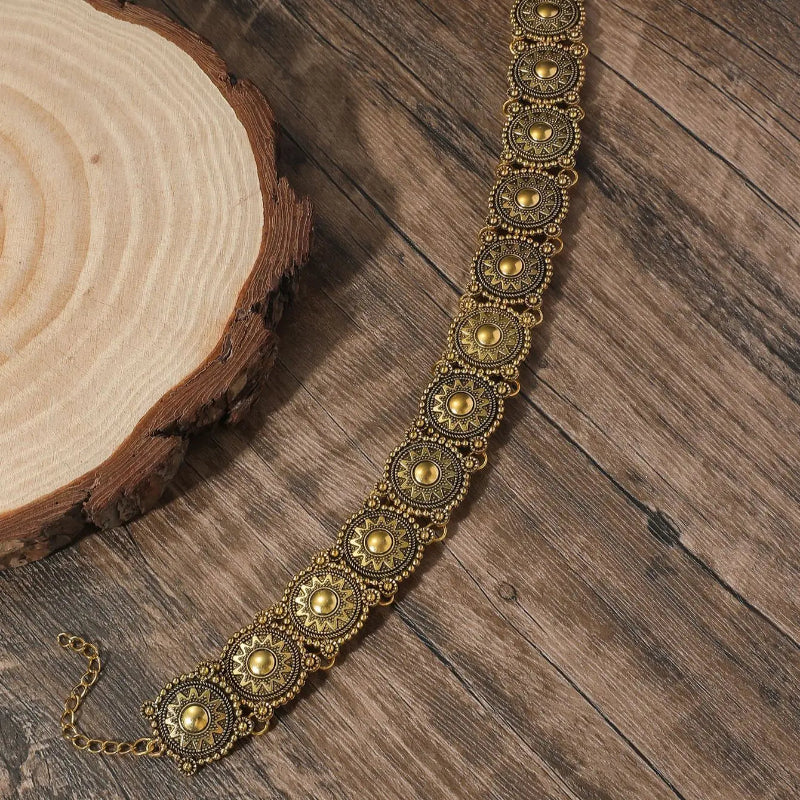 Solenne Renaissance Ornate Choker