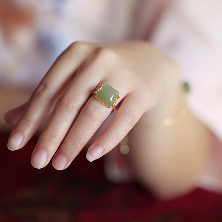 Evergreen Poise Silver Ring