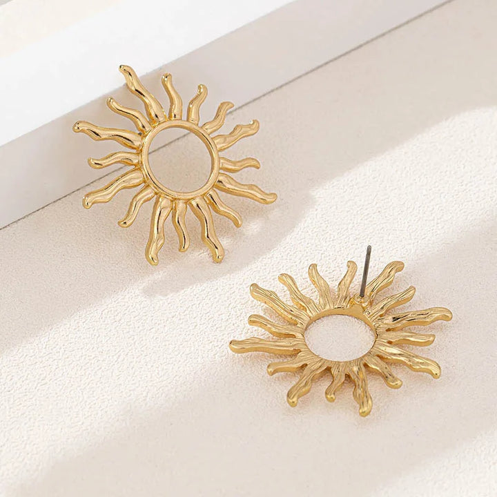 Éclat Solaire Studs