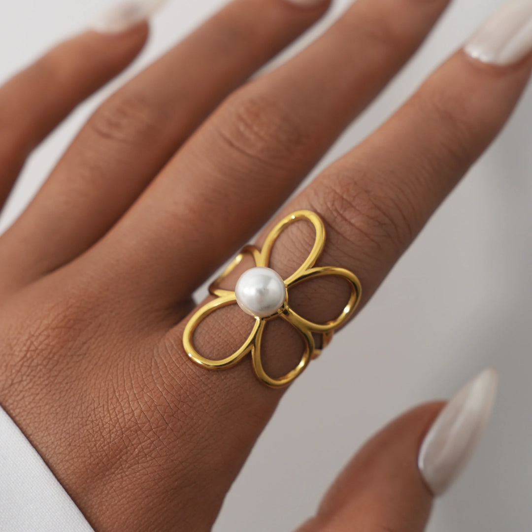 Daydream Soft Petal Ring