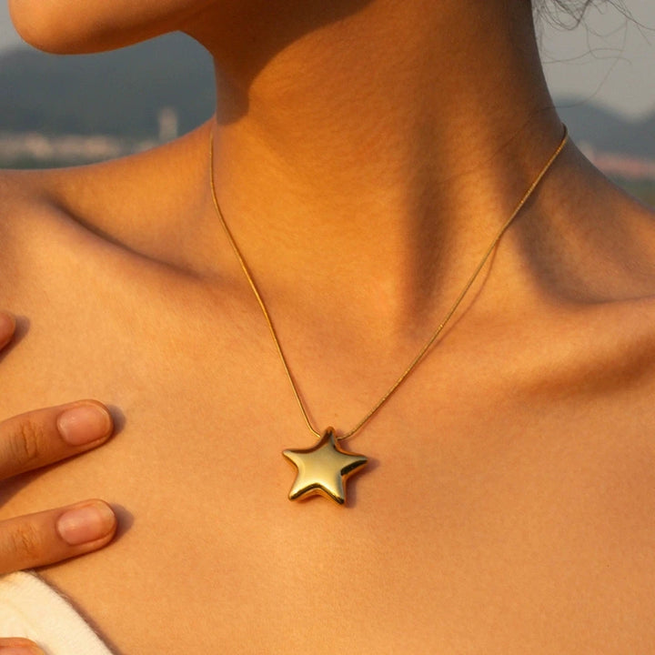 Held Star Waterproof Necklace