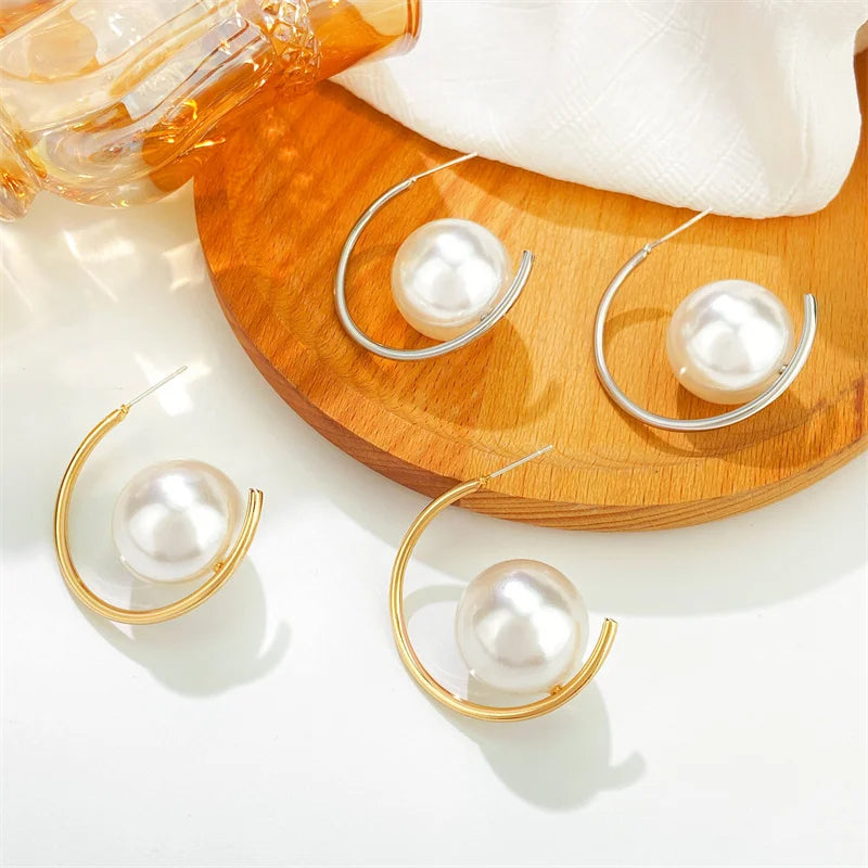 Demitría Pearl Hoops