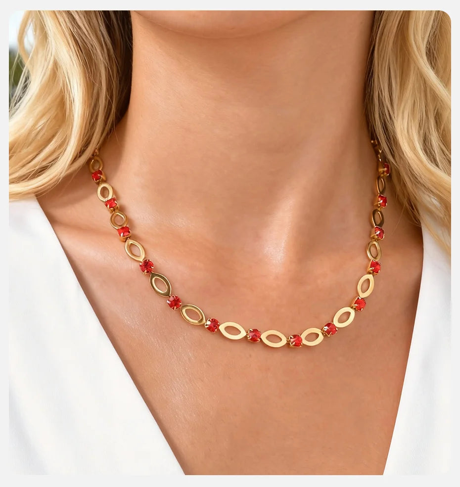 Lucette Éloïse Golden Necklace