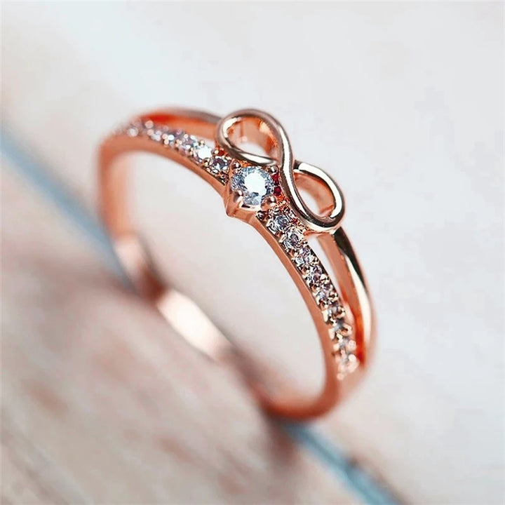 Fleur Kiss Eternity Ring