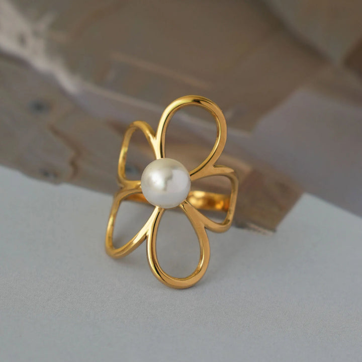 Daydream Soft Petal Ring