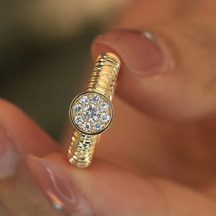 18k Gold Vérité Diamond Ring