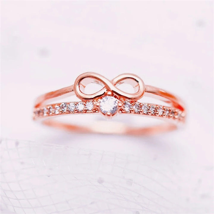 Fleur Kiss Eternity Ring
