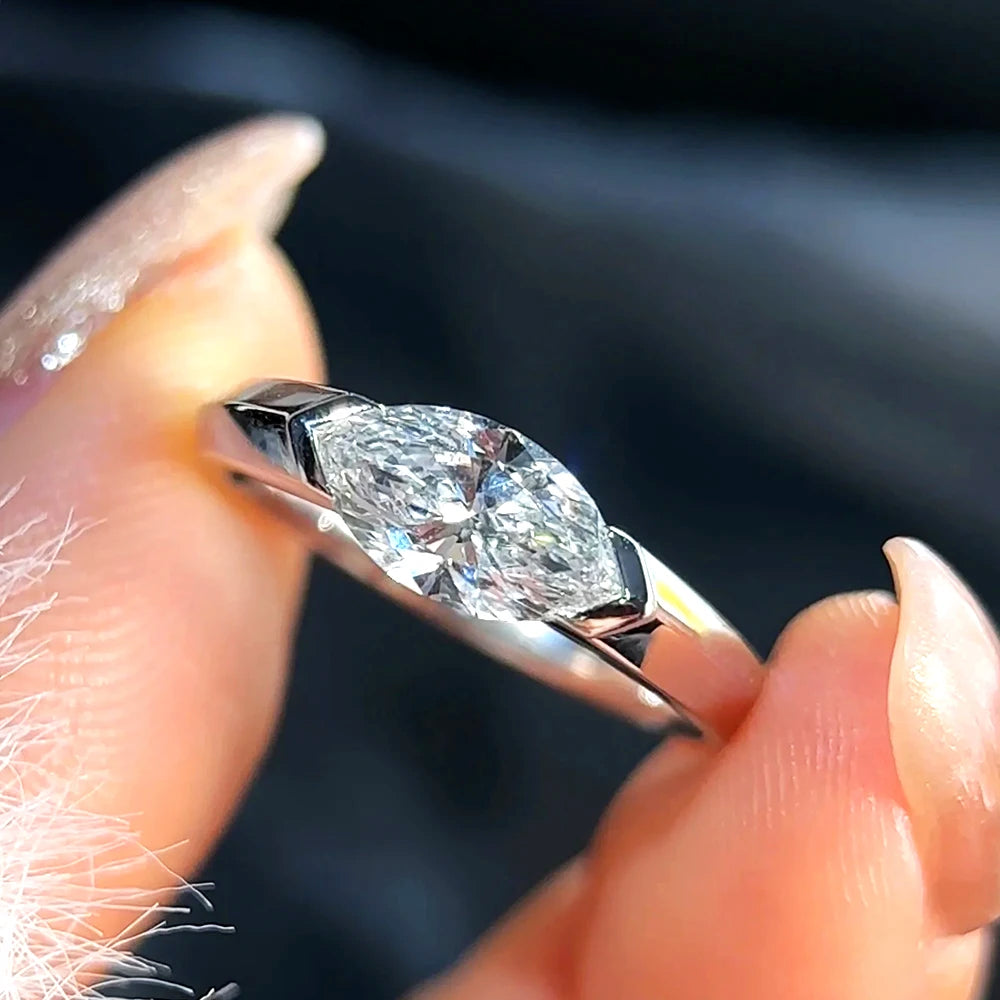 Súltana Diamond Silver Ring