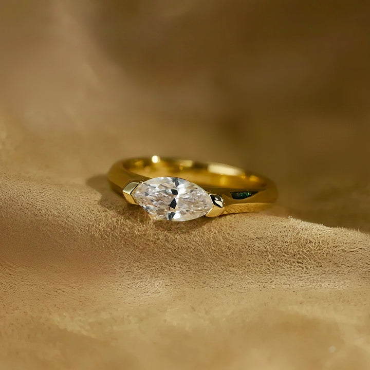 Súltana Diamond Silver Ring