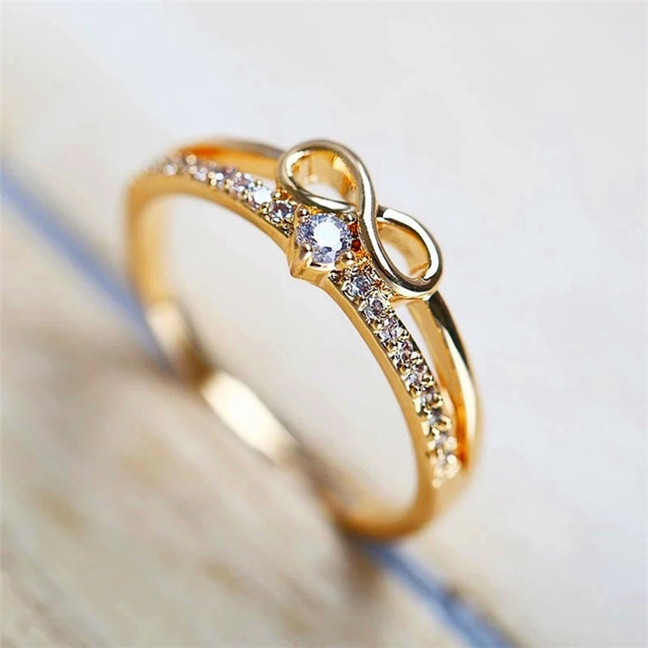Fleur Kiss Eternity Ring