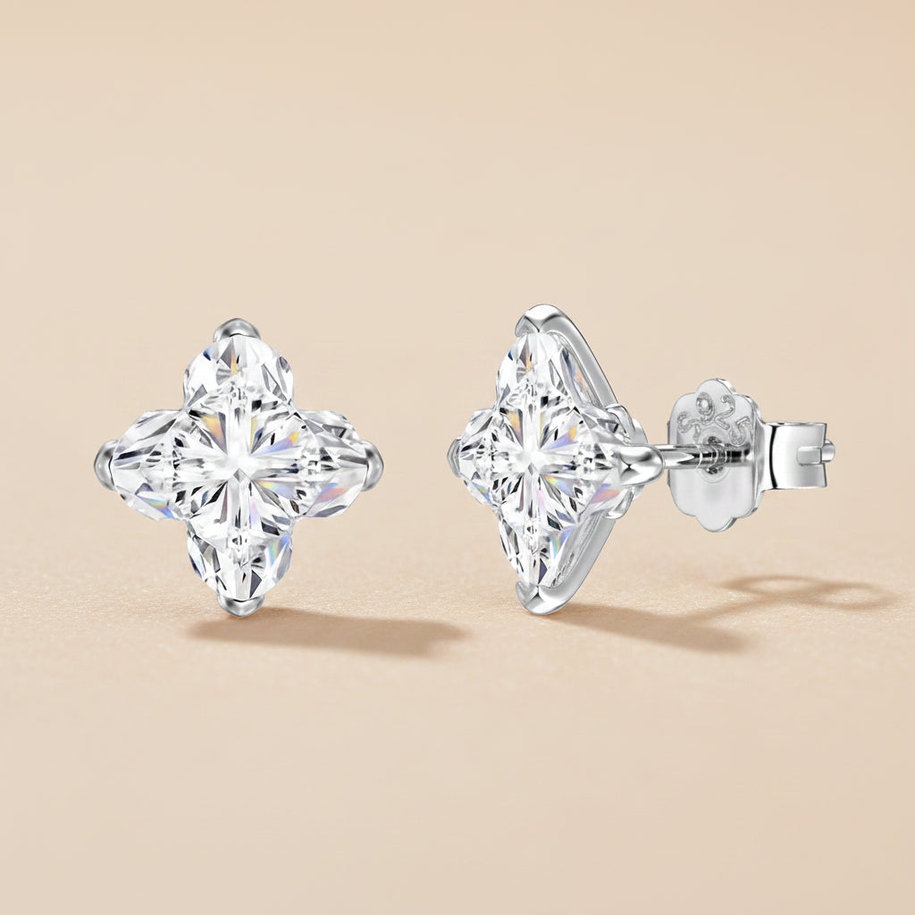 Préstine Silver Diamond Earrings