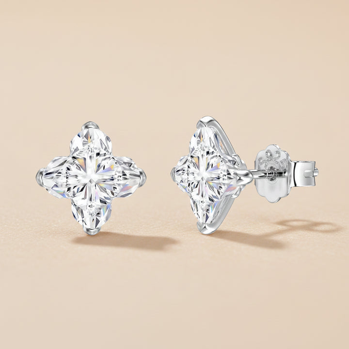 Préstine Silver Diamond Earrings