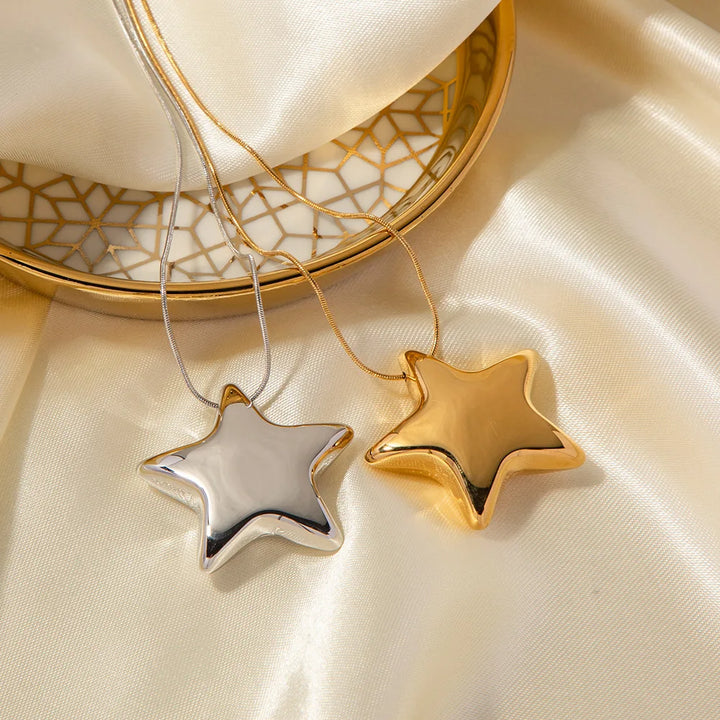 Held Star Waterproof Necklace