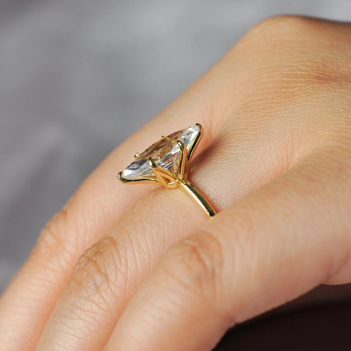Ascendia Solitaire Pure Silver Ring